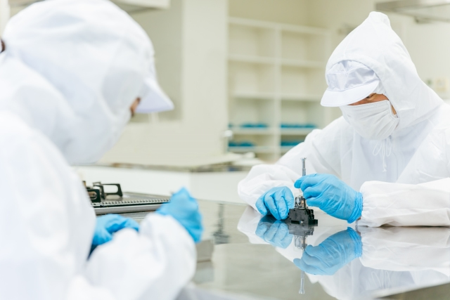 精密品の組み立て